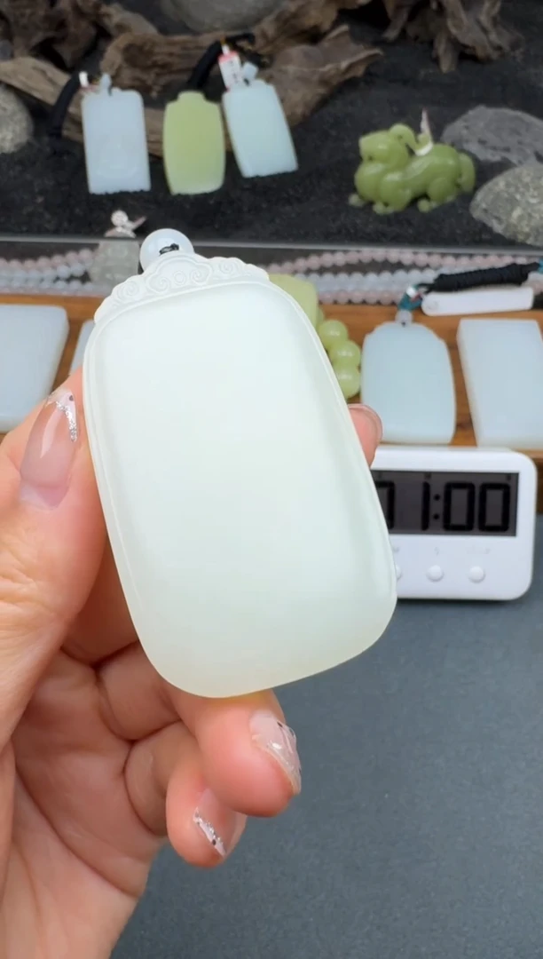 颈饰未镶嵌和田玉3