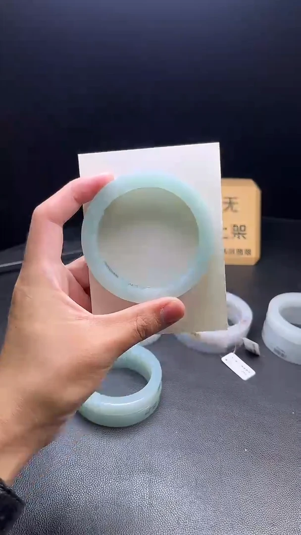 定制翡翠手镯未镶嵌冉*宝定制