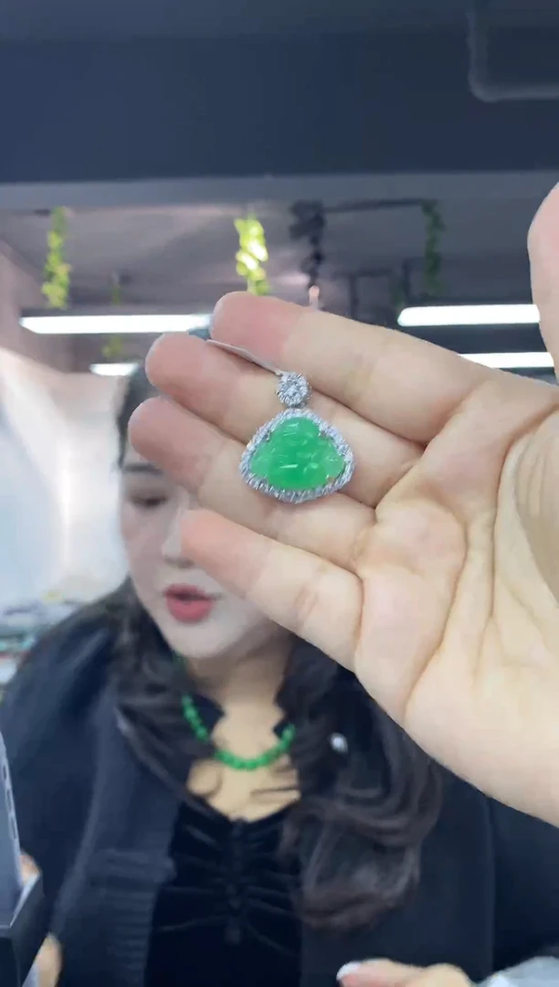 吊坠(不含链)未镶嵌翡翠多样性发其一颜色微差