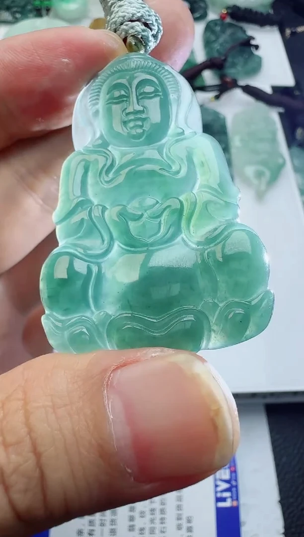 【闪购商品】翡翠吊坠(不含链)未镶嵌多样性随机发其一