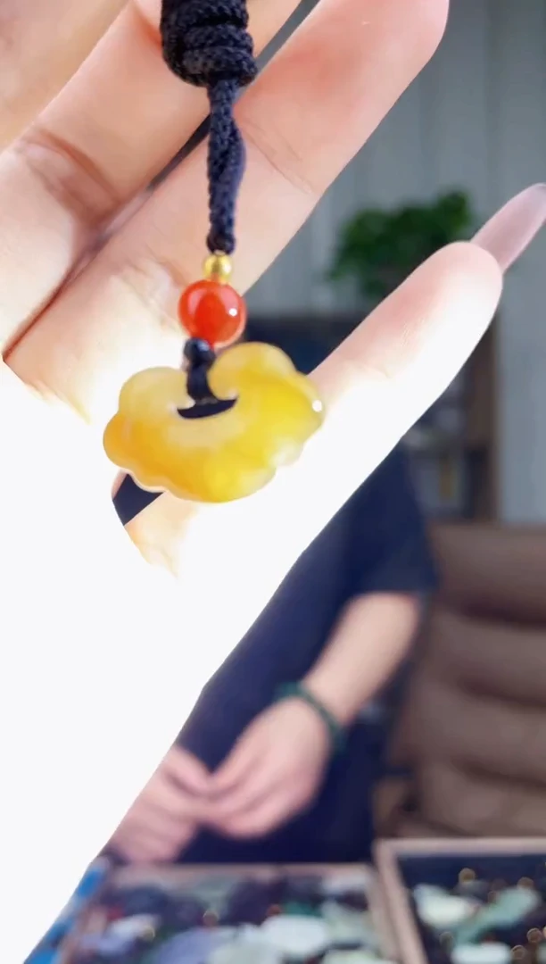 和田玉未镶嵌挂件拍一发一，多样性发货！