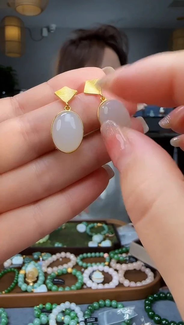 和田玉银S925镶嵌耳饰1