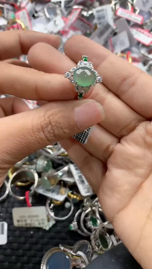 银S925镶嵌戒指翡翠888          1