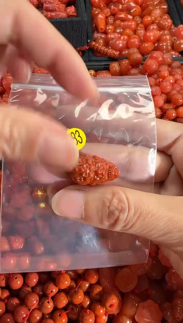 【闪购商品】南红玛瑙颈饰未镶嵌1