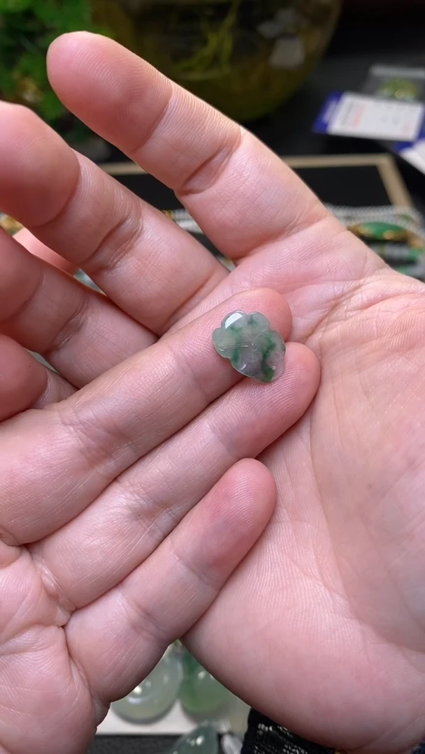 颈饰未镶嵌翡翠净货35999