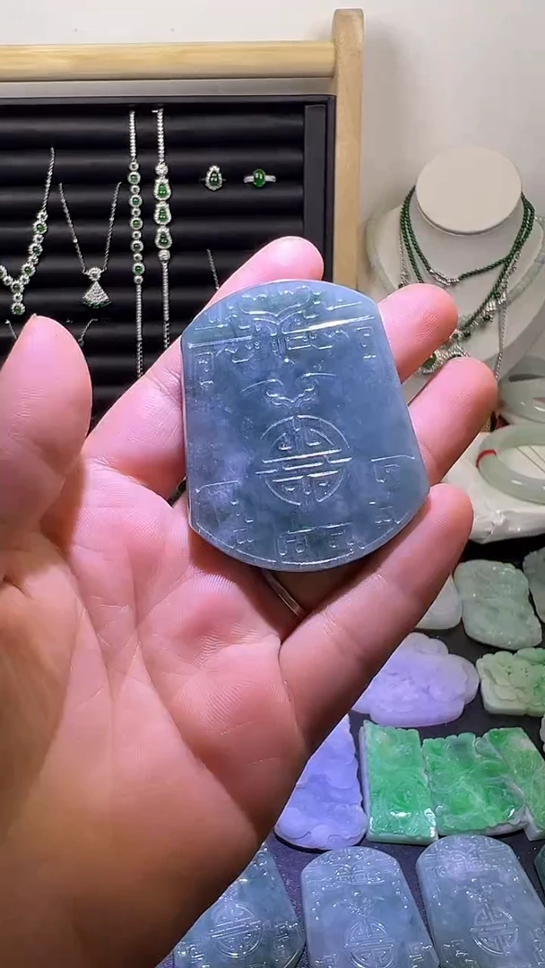 翡翠未镶嵌吊坠(不含链)翡翠4