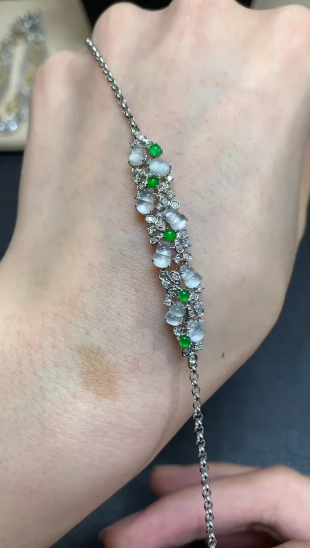 【闪购商品】翡翠手链18K金镶嵌葫芦【无服务费】