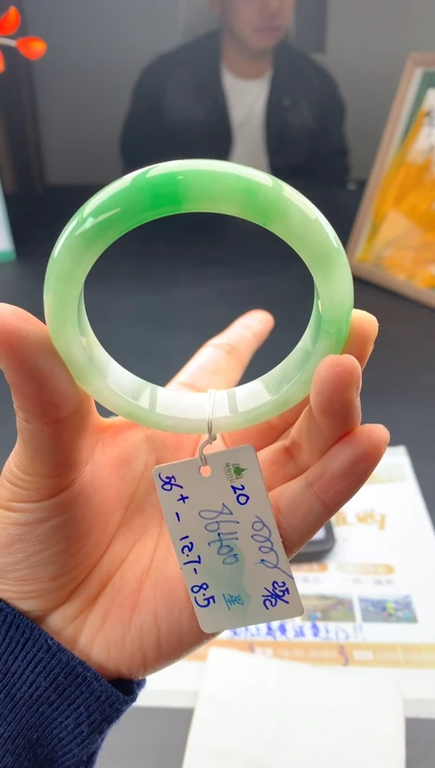 未镶嵌手镯翡翠翡翠自带#送人#，假一赔三