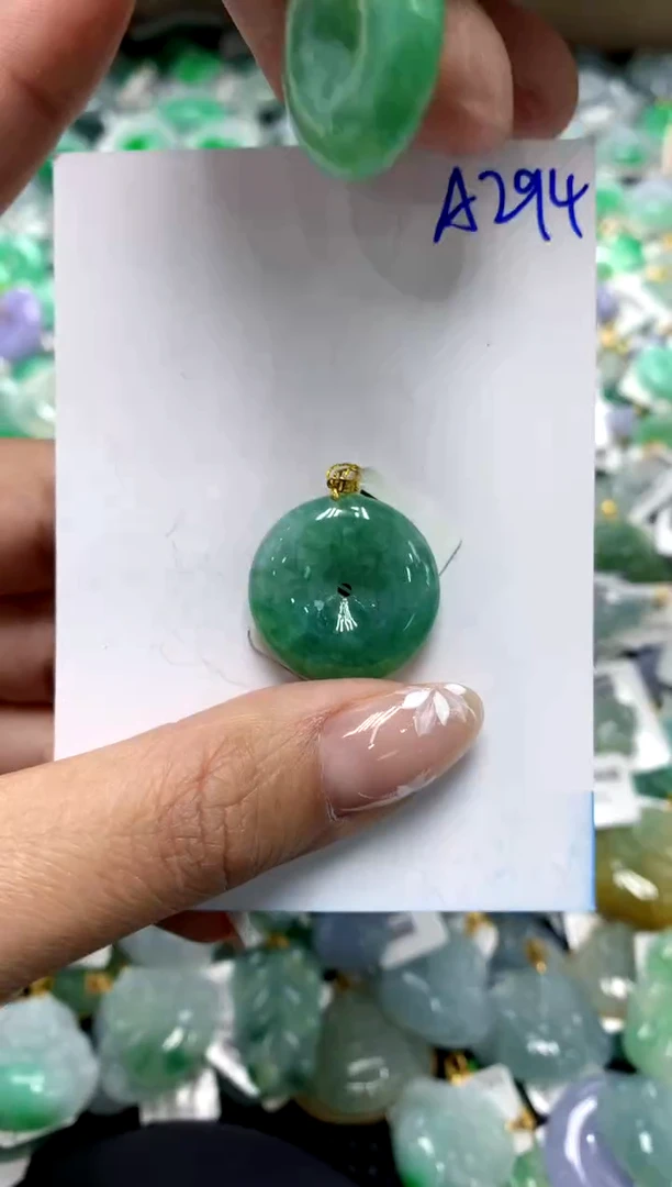 【闪购商品】翡翠颈饰18K金镶嵌111111111111111111