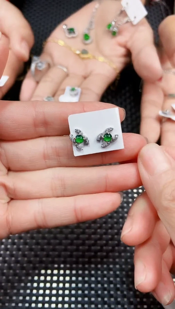 【闪购商品】翡翠耳饰未镶嵌111111111