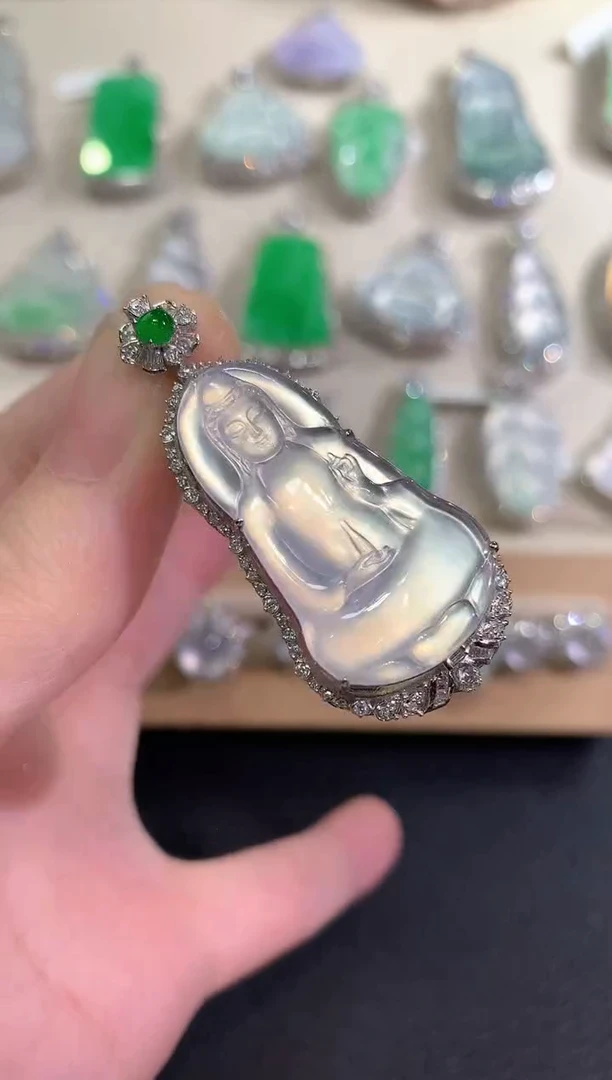 吊坠(不含链)18K金镶嵌翡翠冬日珠宝W44