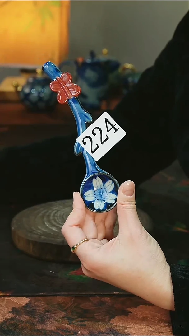 .224...........茶碗