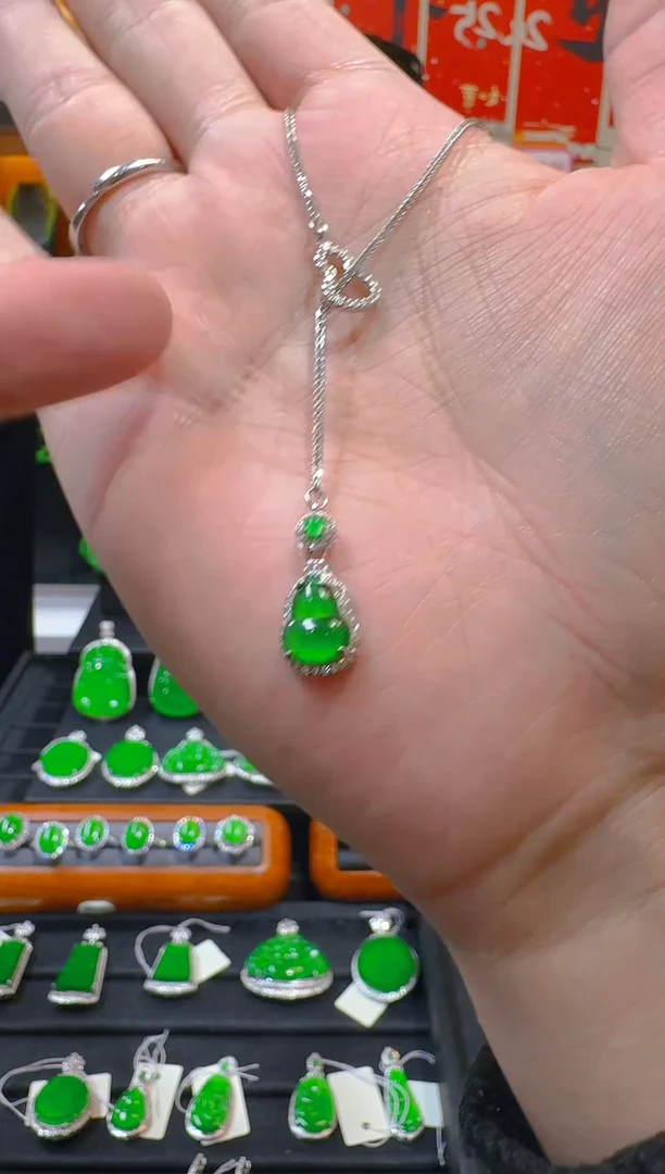 【闪购商品】翡翠颈饰银S925镶嵌天然A货翡翠