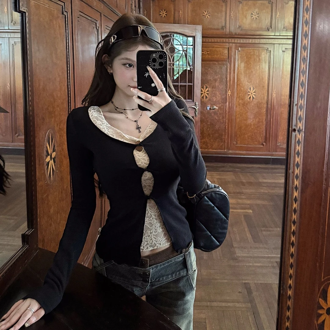 辣妹设计感镂空假两件蕾丝长袖T恤女春秋新款修身内搭打底上衣