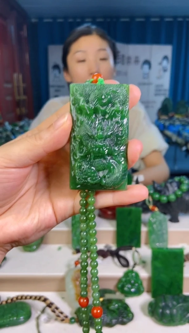 未镶嵌和田玉挂件1