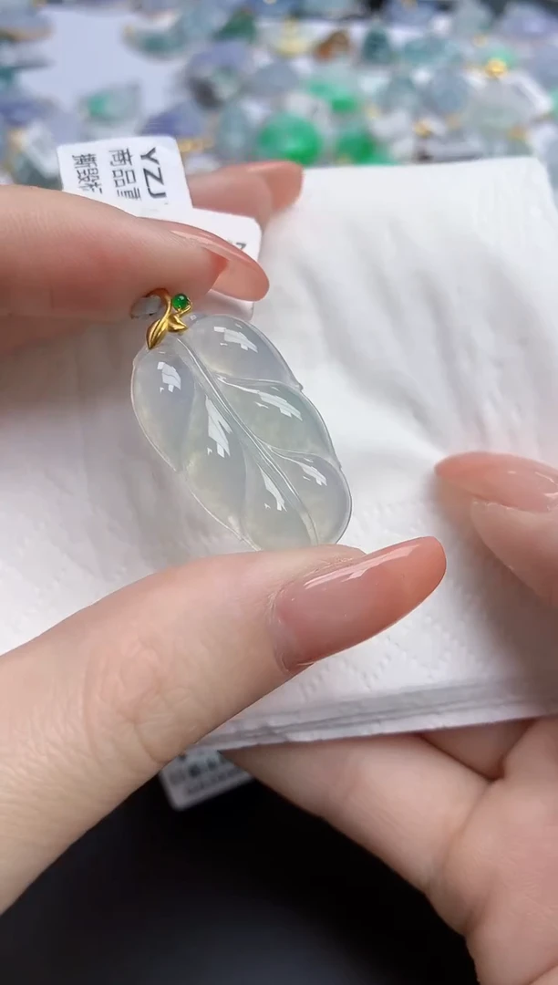 【闪购商品】翡翠颈饰18K金镶嵌天然缅甸翡翠A货