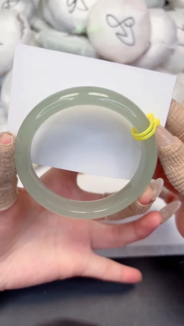 【闪购商品】石英质玉手镯未镶嵌172-63.1