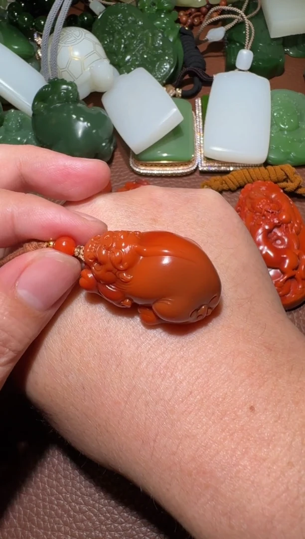 未镶嵌南红玛瑙挂件南红