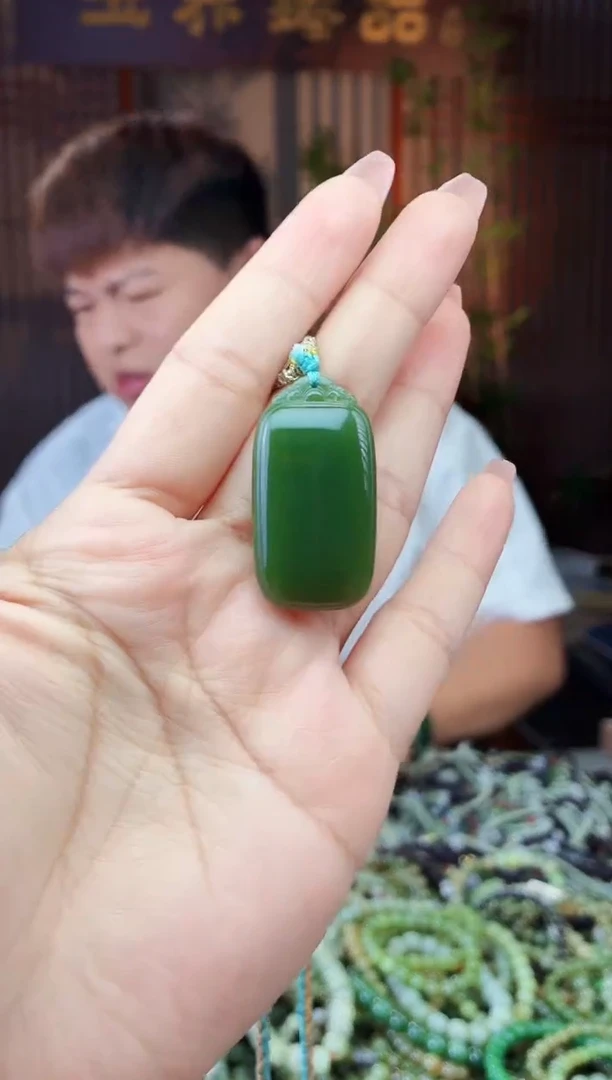 和田玉未镶嵌颈饰拍一发一