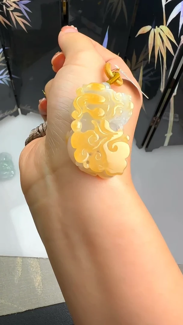 翡翠未镶嵌颈饰JJD0616093