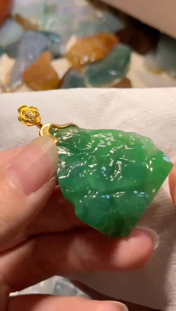翡翠18K金镶嵌吊坠(不含链)呀*吊坠