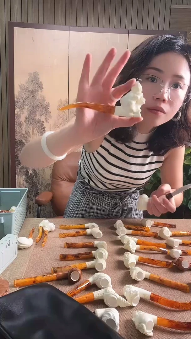 帆**移海泡石美人