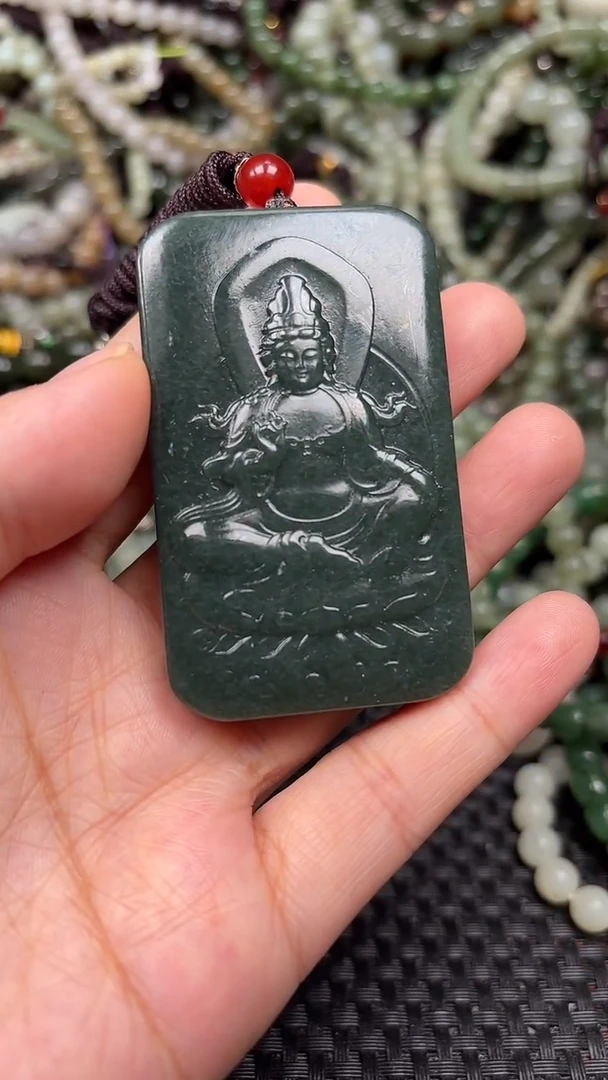 颈饰未镶嵌和田玉1