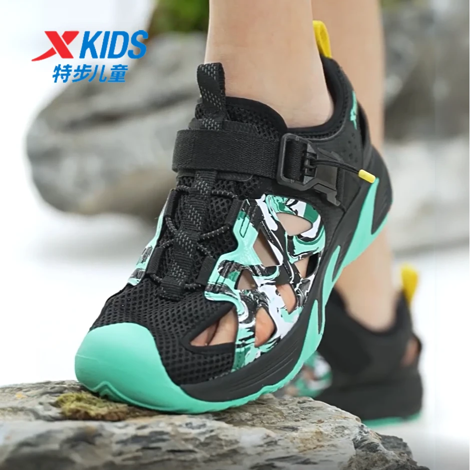 特步儿童冬季凉鞋大童包头防滑沙滩鞋男童透气溯溪鞋675215509111