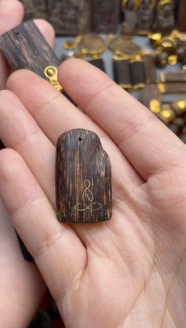 沉香吊坠沉香吊坠4