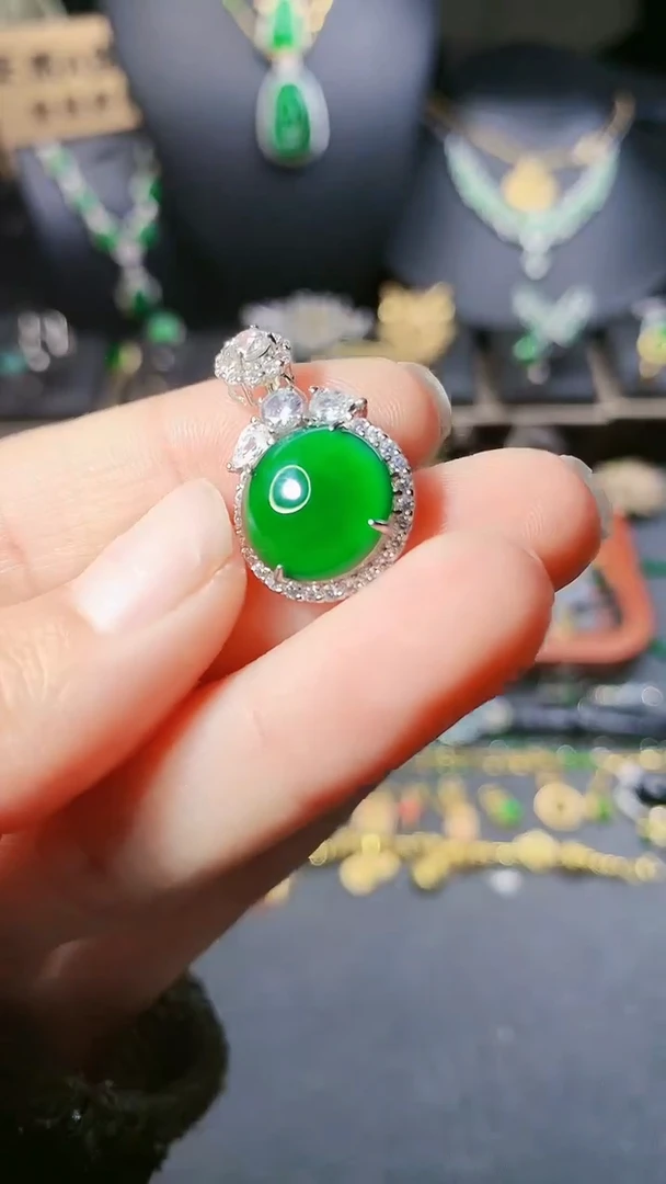 【闪购商品】翡翠吊坠(赠链)银S925镶嵌吊坠