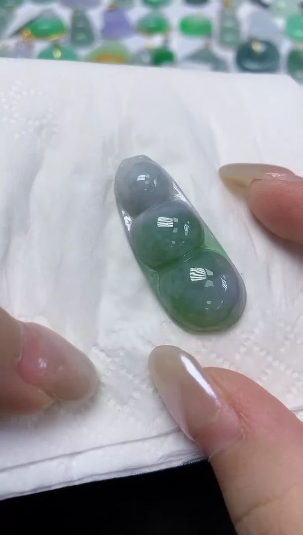 翡翠未镶嵌颈饰天然缅甸翡翠A货