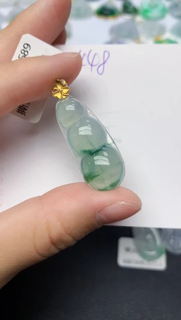 颈饰18K金镶嵌翡翠天然缅甸A货翡翠百元以上9元证书费自理