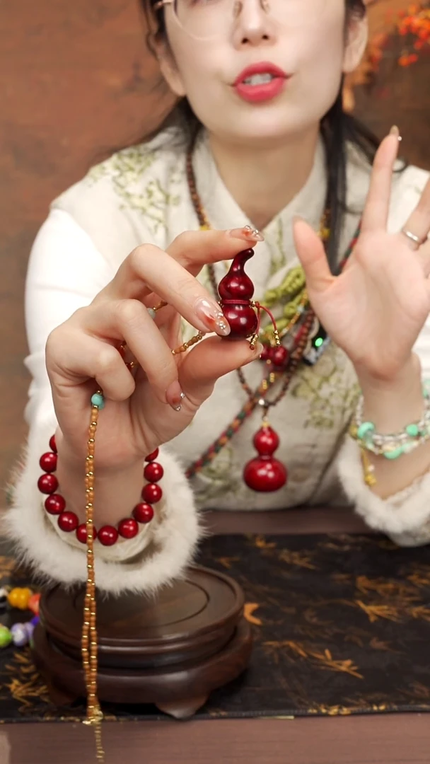 19 --大漆脖挂小葫芦---238