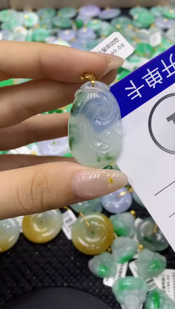 颈饰18K金镶嵌翡翠天然缅甸翡翠A货