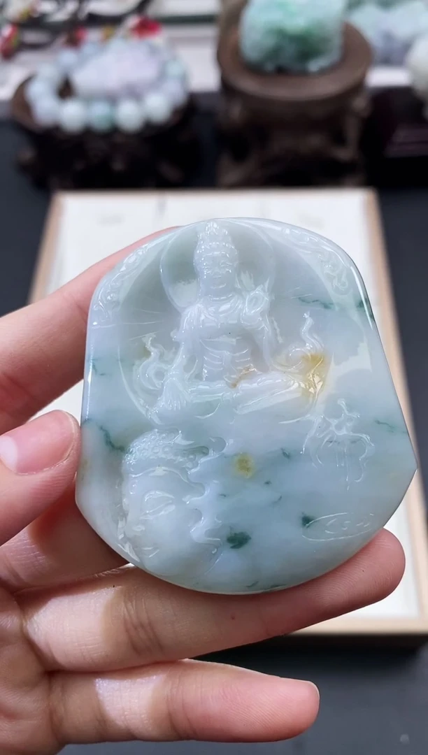 翡翠未镶嵌颈饰天然缅甸A货翡翠