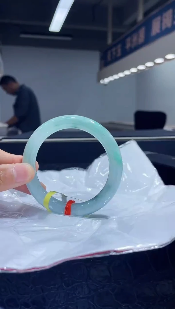 未镶嵌手镯翡翠3
