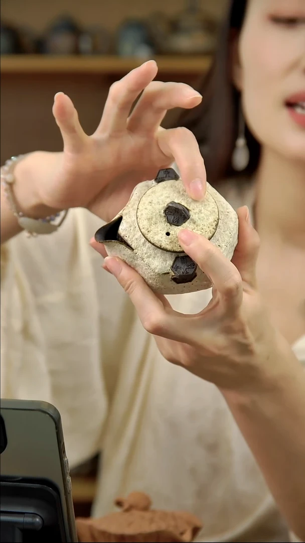 言野手作  六梭宝瓶