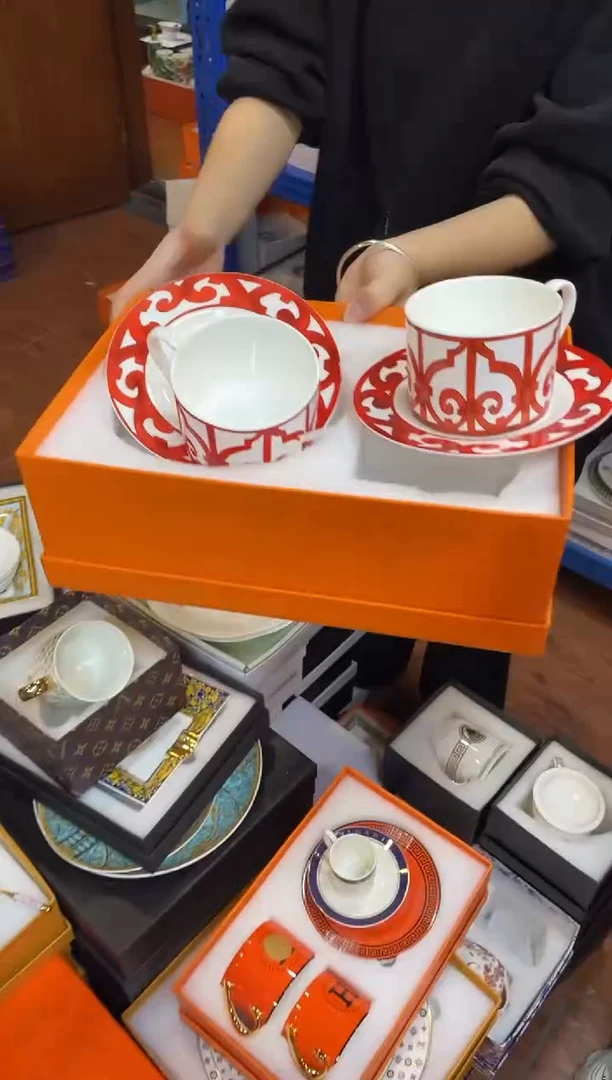 杯鸿辉家品牌瓷器，京东包邮！