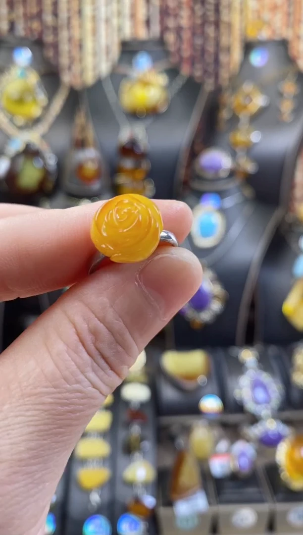 琥珀未镶嵌戒指戒指