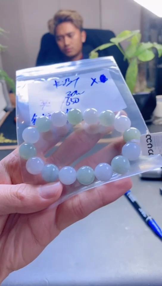 【闪购商品】定制翡翠未镶嵌珠串多样性发货