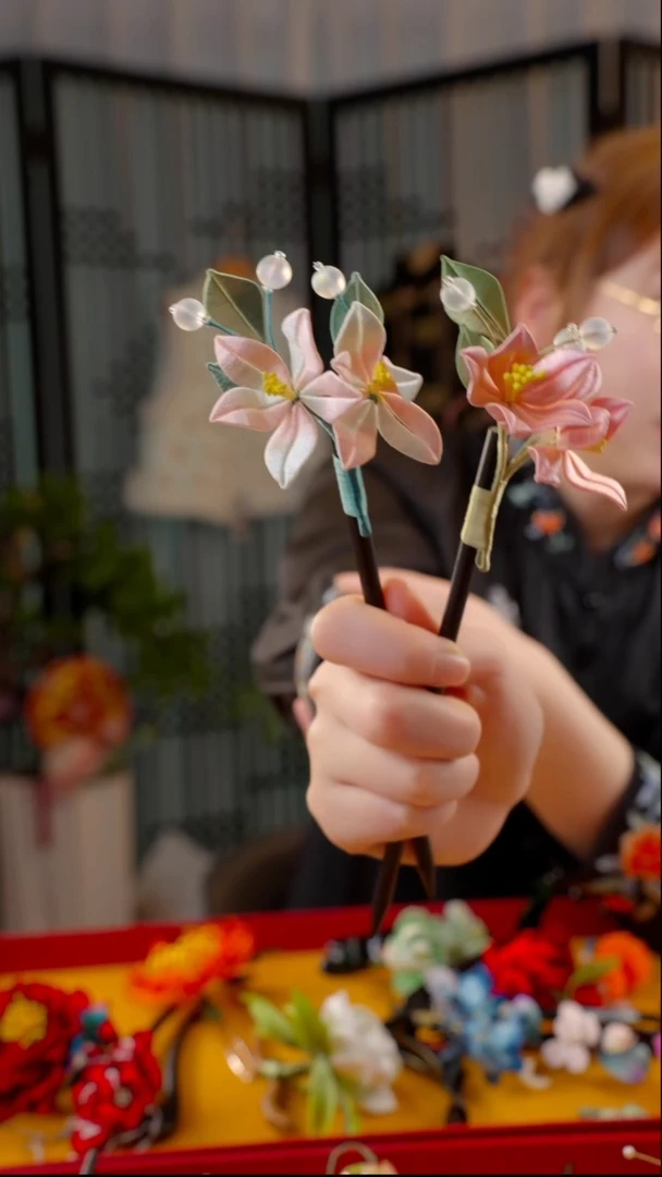 刺绣月*ξ非遗绒花饰品
