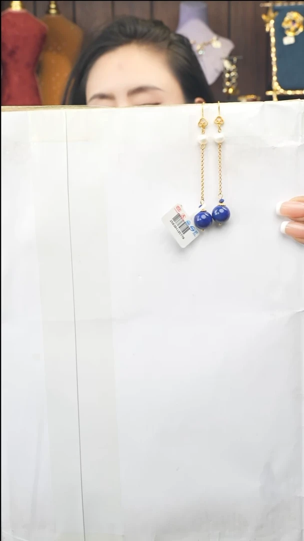 未镶嵌青金石耳饰多人