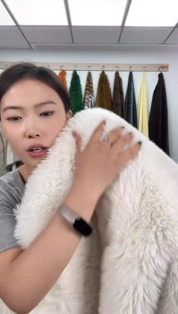 狐狸毛超级福利  白色成品大被子