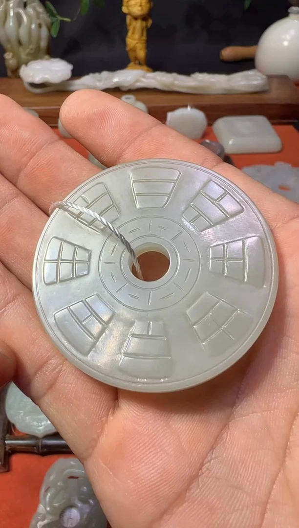 【闪购商品】和田玉XHM-1091  八卦璧