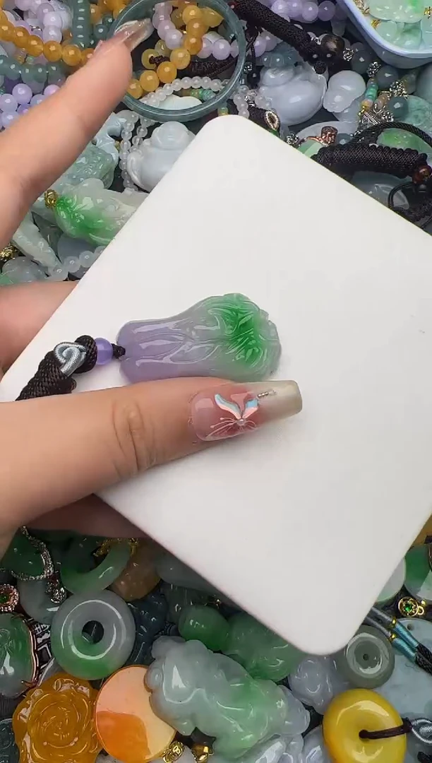 翡翠未镶嵌颈饰天然缅甸翡翠吊坠