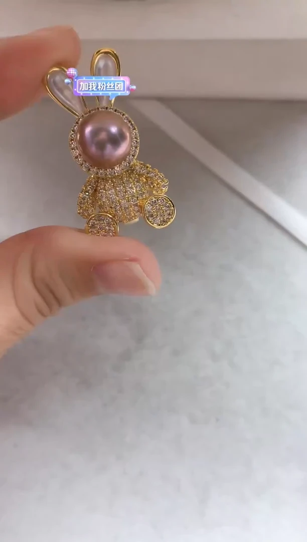 未镶嵌胸饰淡水珍珠多样性发其一