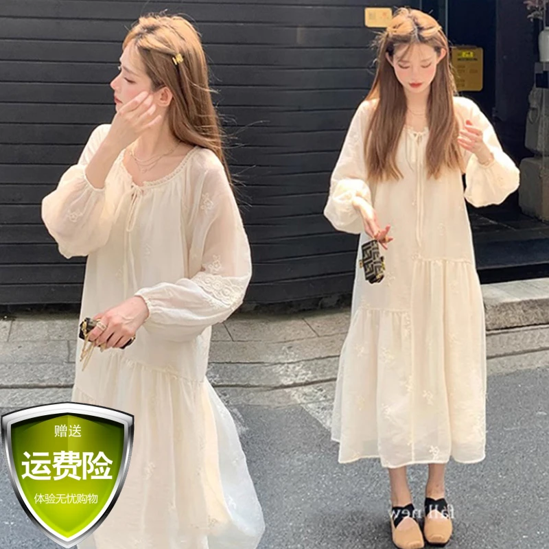 孕妇装2025秋季法式温柔风宽松显瘦气质仙女裙防嗮长款刺绣连衣裙