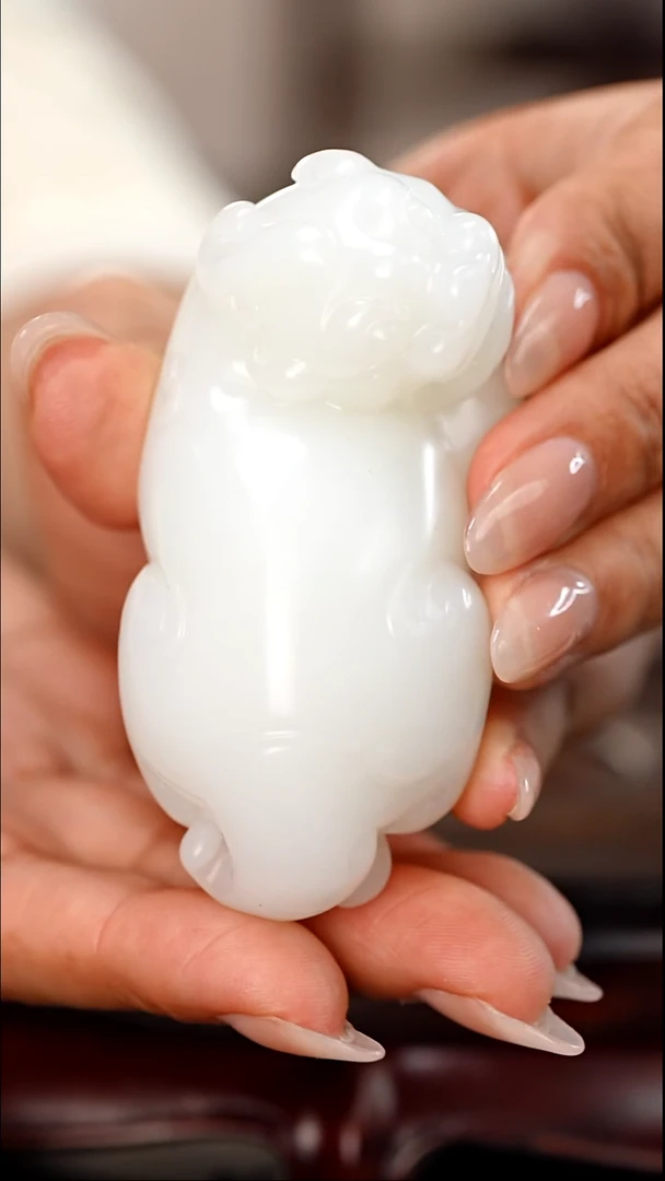 未镶嵌和田玉把件日*和田玉