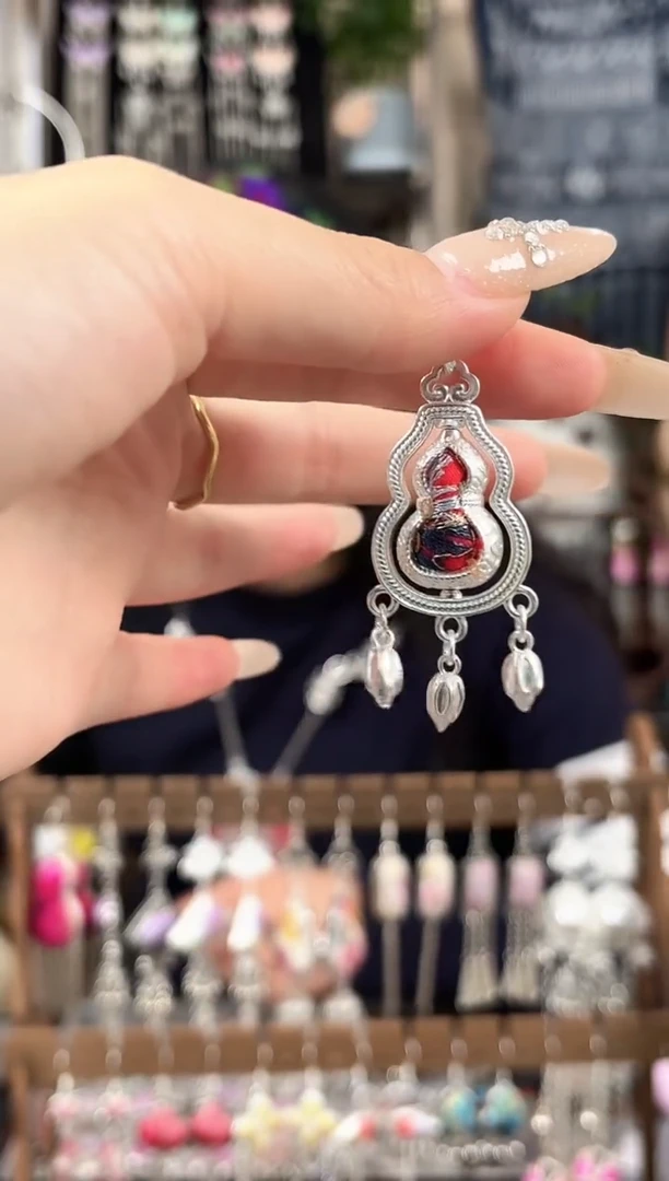 织绣民族风非遗老绣饰品367