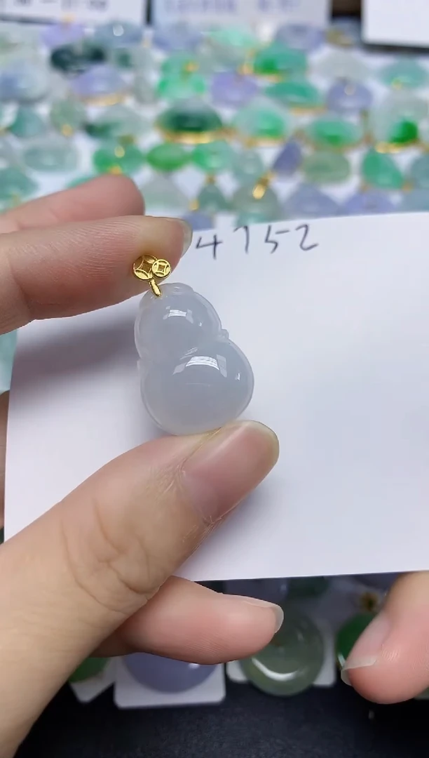 翡翠未镶嵌颈饰V